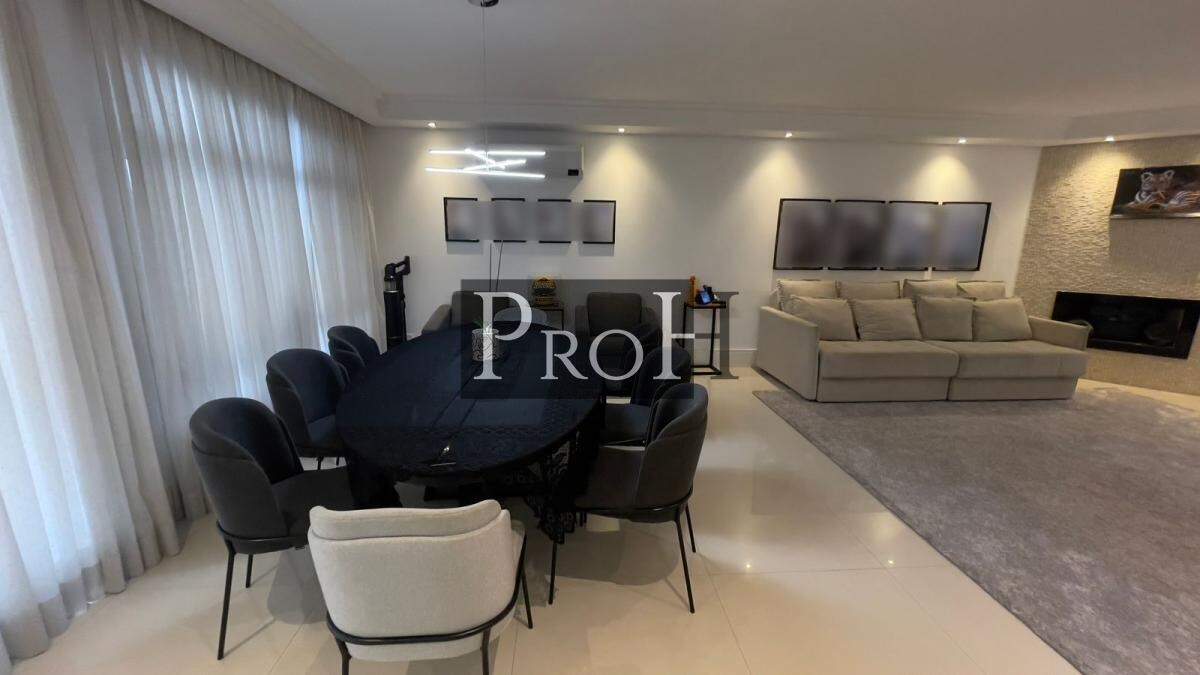 Sobrado à venda com 3 quartos, 220m² - Foto 2