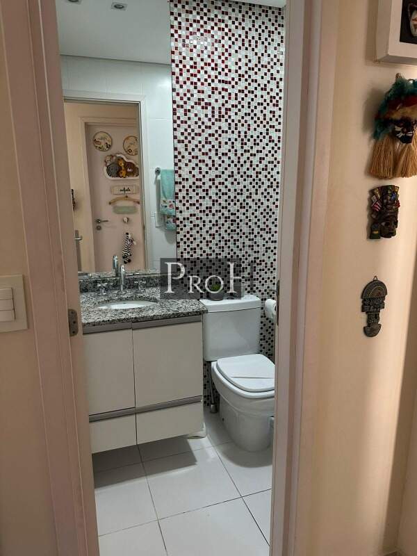 Apartamento à venda com 2 quartos, 62m² - Foto 17