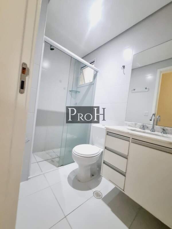Apartamento para alugar com 2 quartos, 65m² - Foto 15