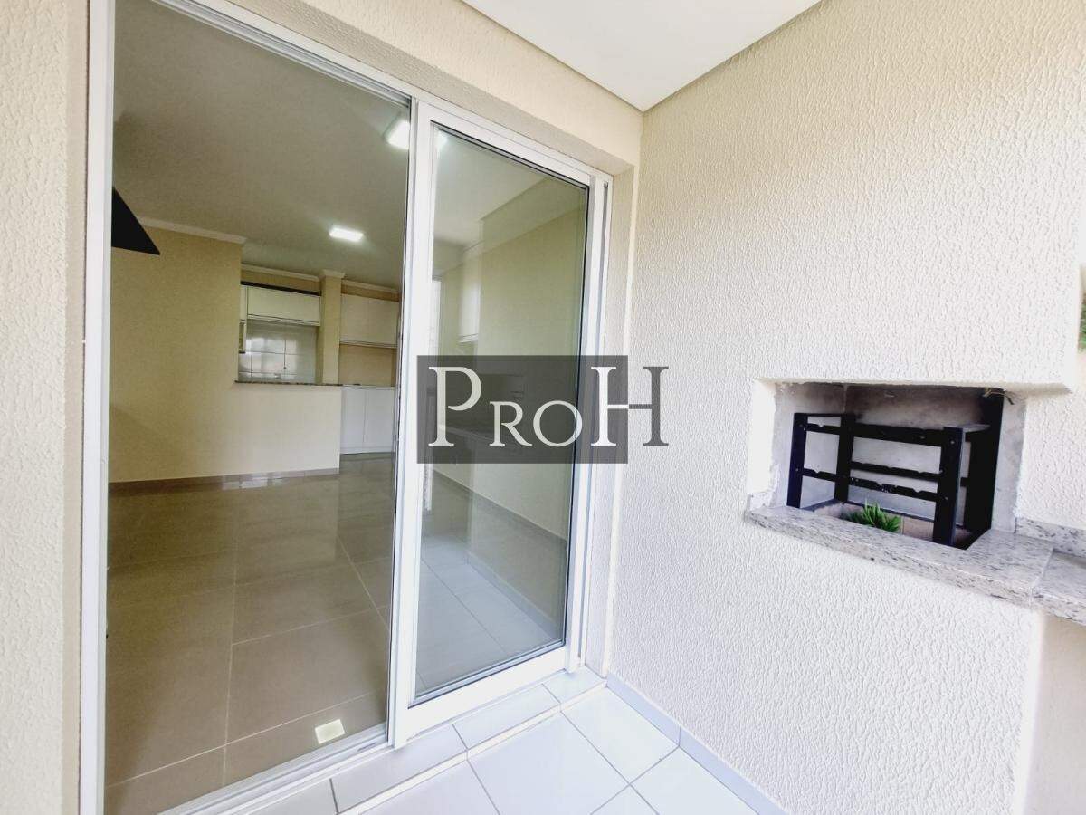 Apartamento para alugar com 2 quartos, 65m² - Foto 18