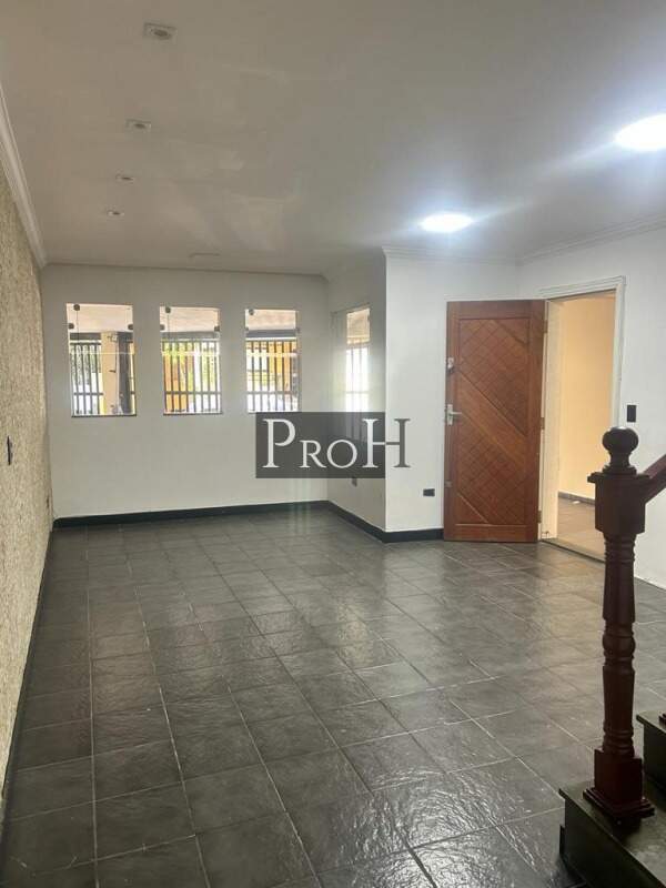 Sobrado para alugar com 3 quartos, 151m² - Foto 1
