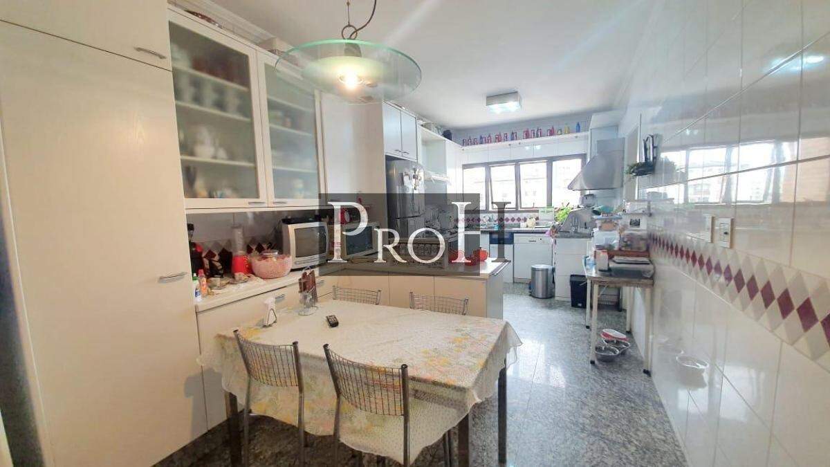 Apartamento à venda com 4 quartos, 235m² - Foto 16