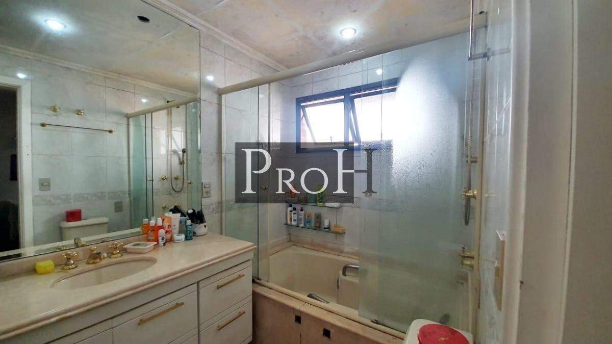 Apartamento à venda com 4 quartos, 235m² - Foto 26
