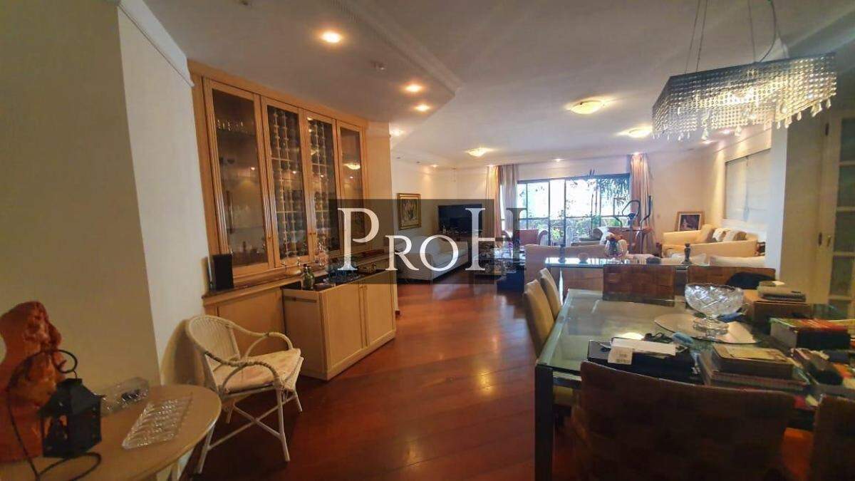 Apartamento à venda com 4 quartos, 235m² - Foto 11
