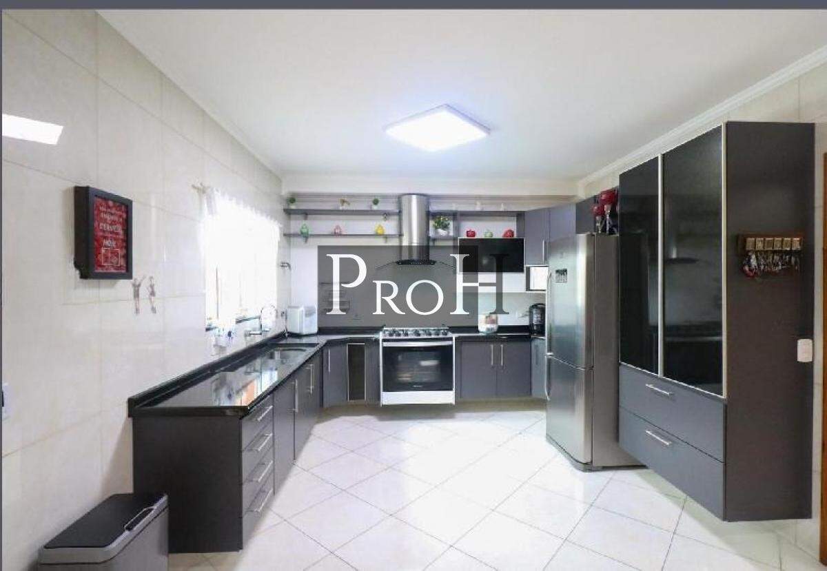 Sobrado para alugar com 3 quartos, 382m² - Foto 11