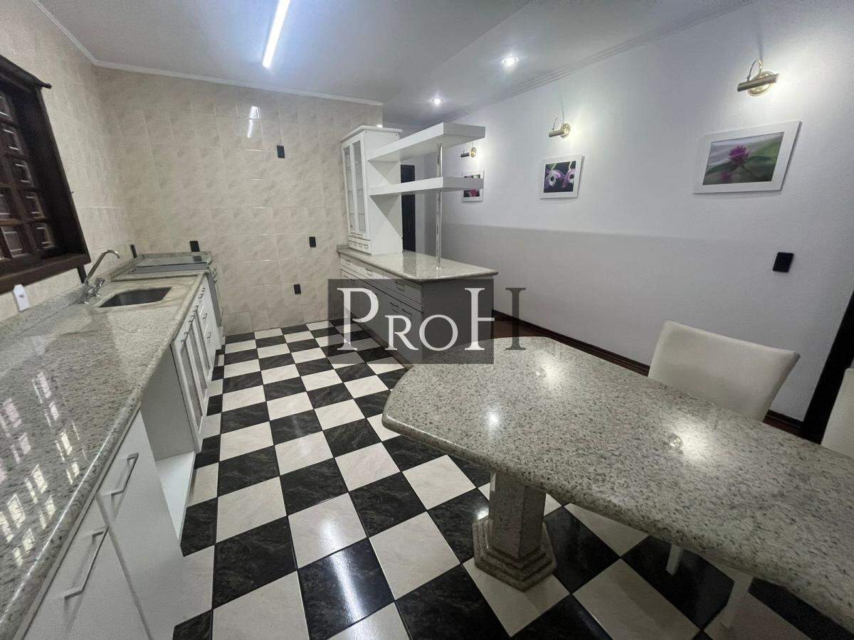 Sobrado para alugar com 3 quartos, 240m² - Foto 7
