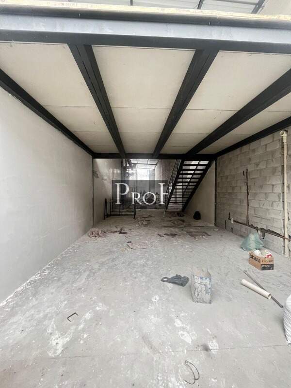 Depósito-Galpão-Armazém para alugar, 230m² - Foto 1