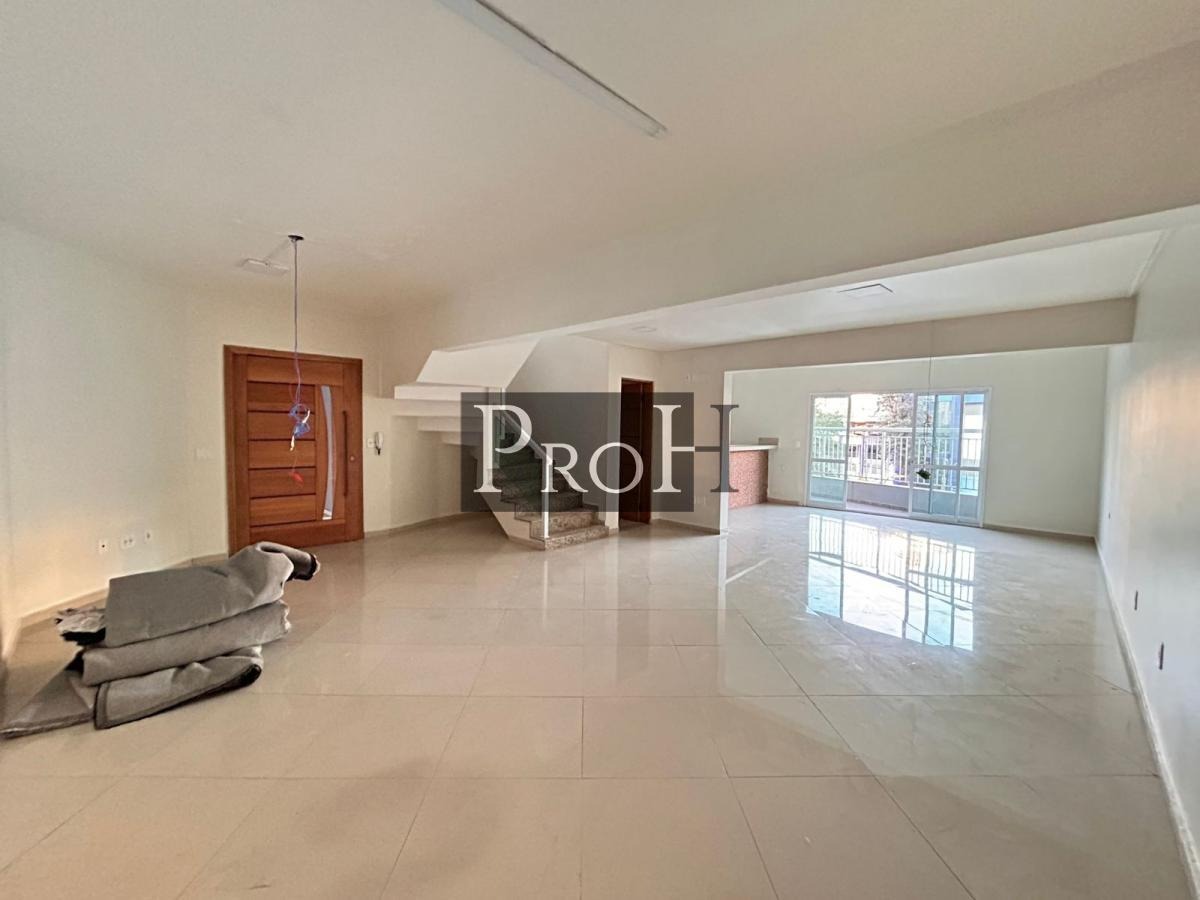 Sobrado, 3 quartos, 220 m² - Foto 1