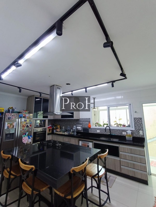 Casa, 3 quartos, 210 m² - Foto 5