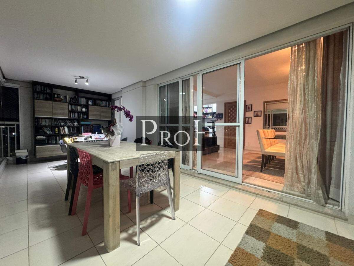 Apartamento, 3 quartos, 156 m² - Foto 4