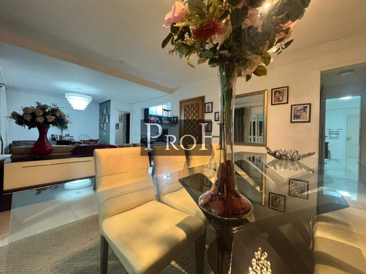 Apartamento, 3 quartos, 156 m² - Foto 3