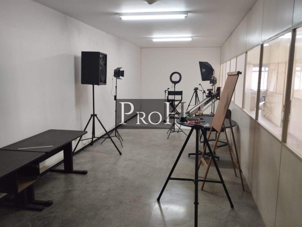 Prédio Inteiro, 1000 m² - Foto 1