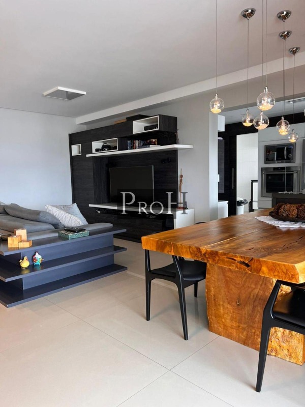 Apartamento, 4 quartos, 194 m² - Foto 1