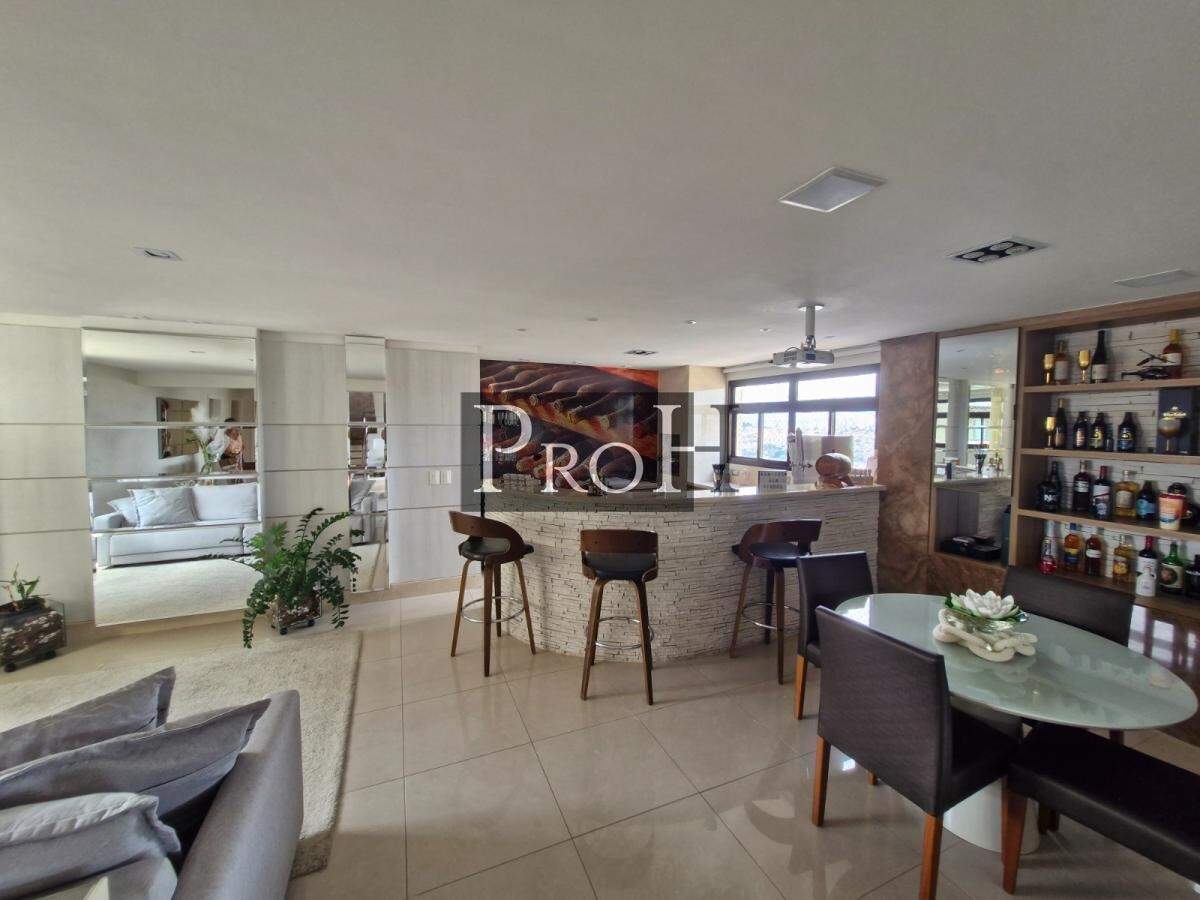 Cobertura, 3 quartos, 267 m² - Foto 2