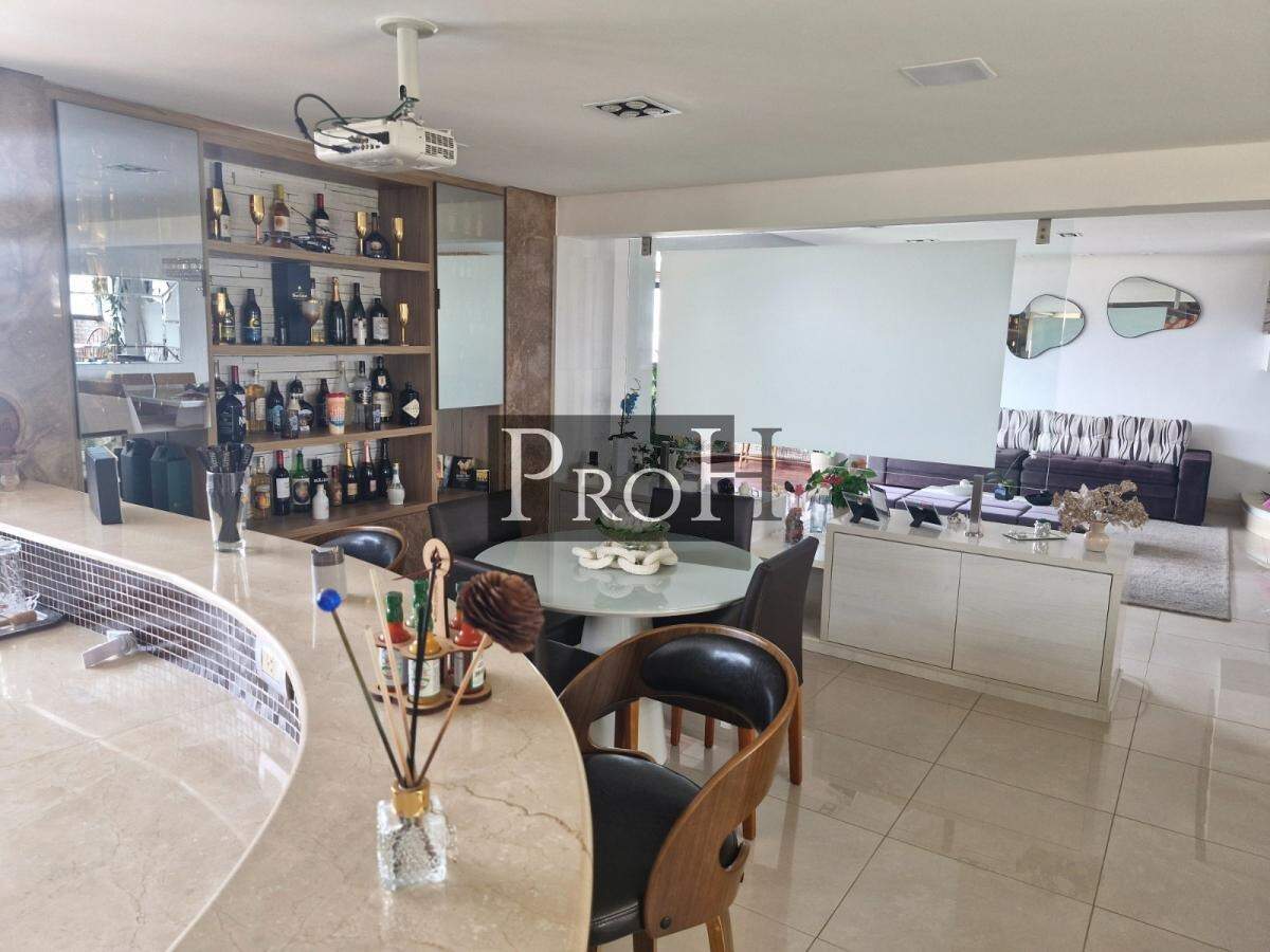 Cobertura, 3 quartos, 267 m² - Foto 3