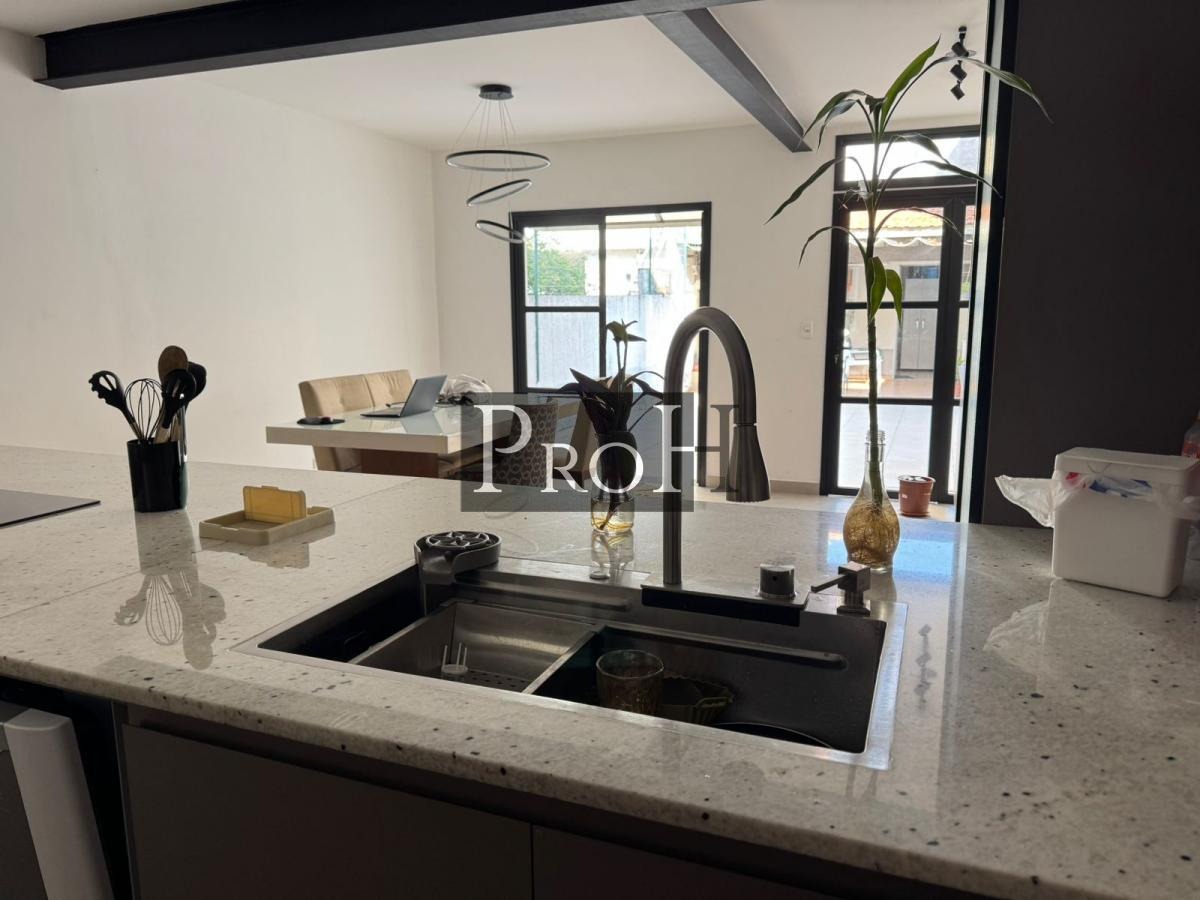 Sobrado, 3 quartos, 250 m² - Foto 8