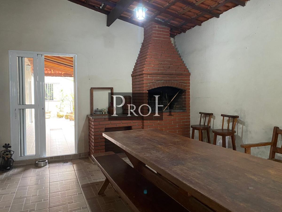 Sobrado, 3 quartos, 239 m² - Foto 3