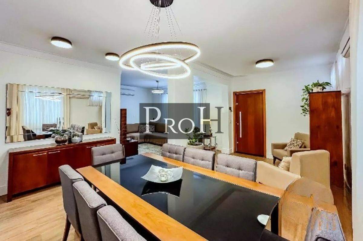 Casa, 4 quartos, 251 m² - Foto 1