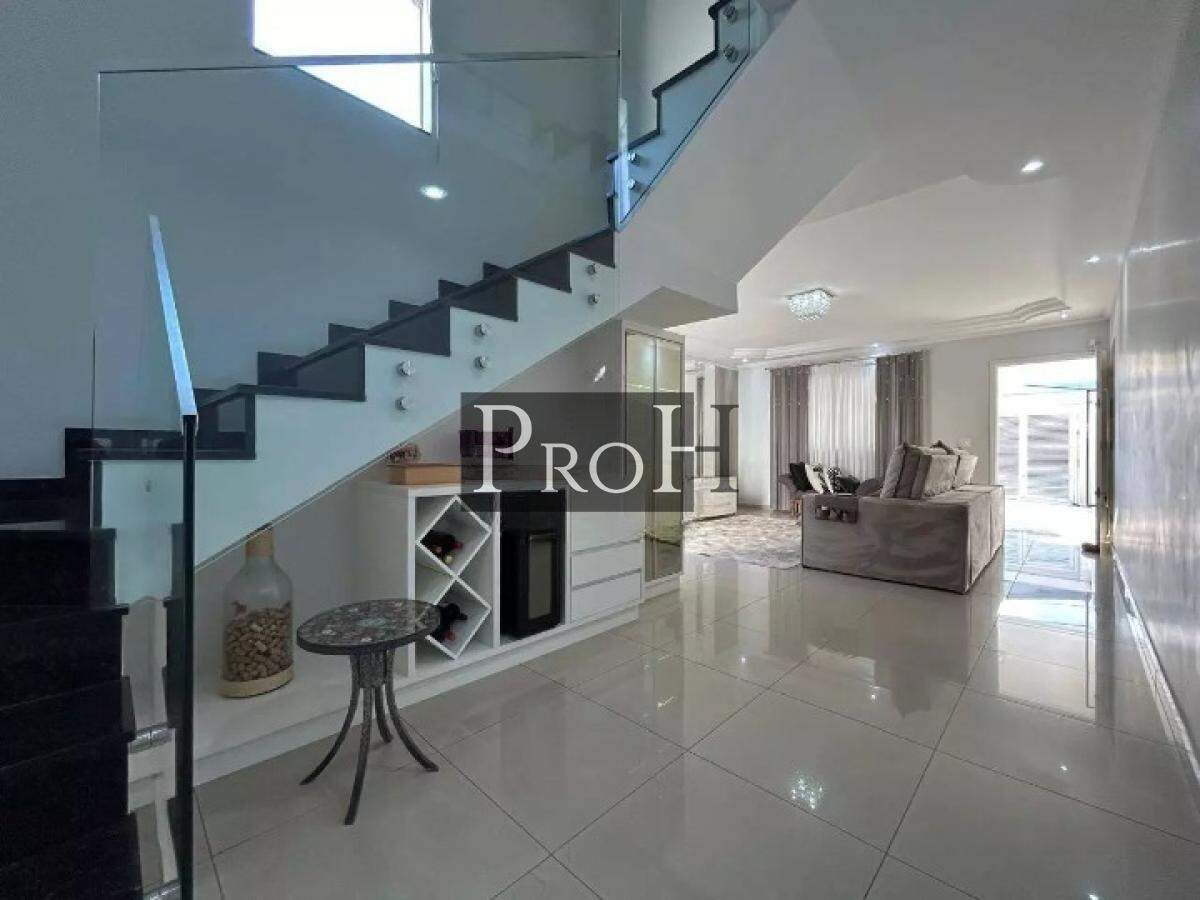 Sobrado, 3 quartos, 358 m² - Foto 1