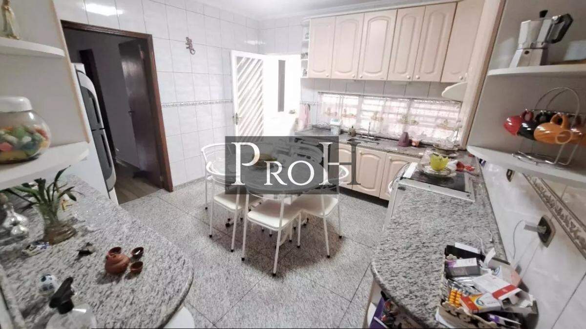 Casa, 3 quartos, 217 m² - Foto 4