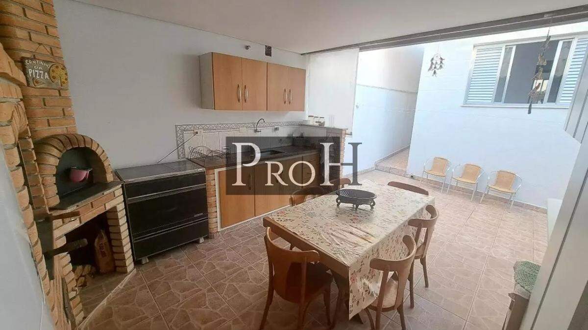 Casa, 3 quartos, 217 m² - Foto 15
