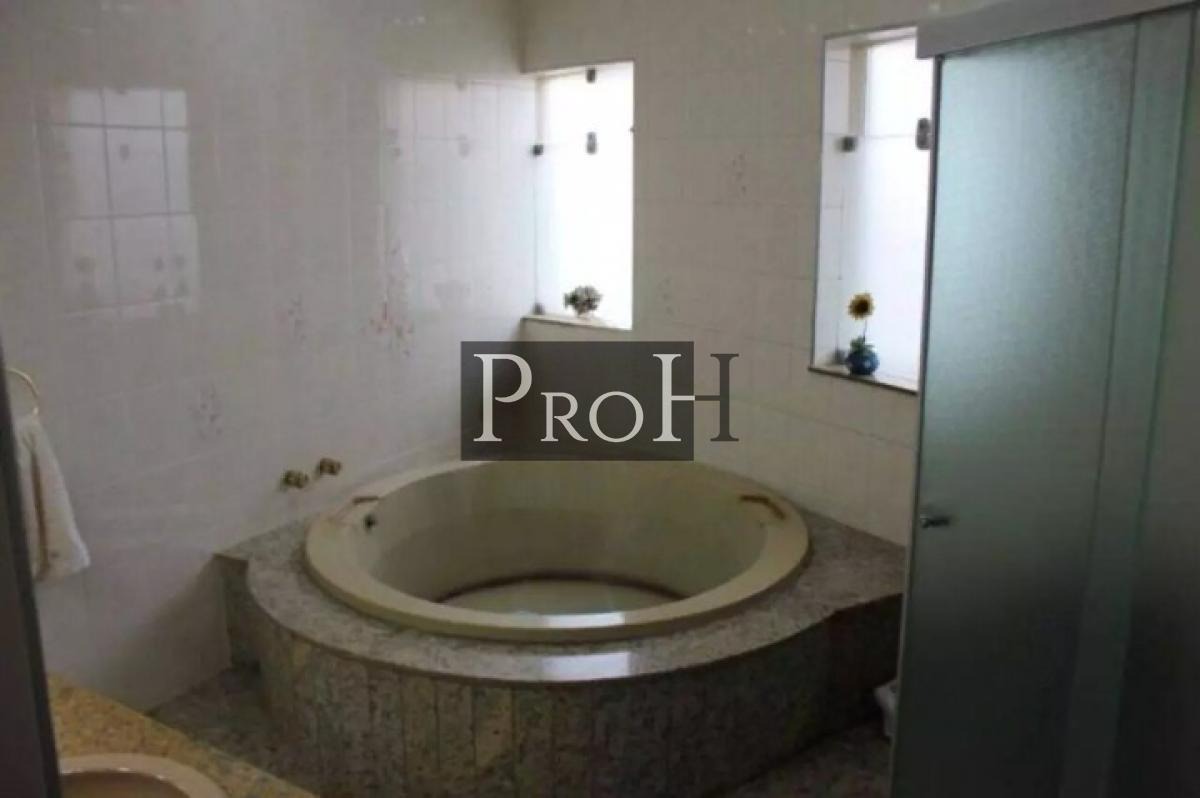 Sobrado, 4 quartos, 290 m² - Foto 1