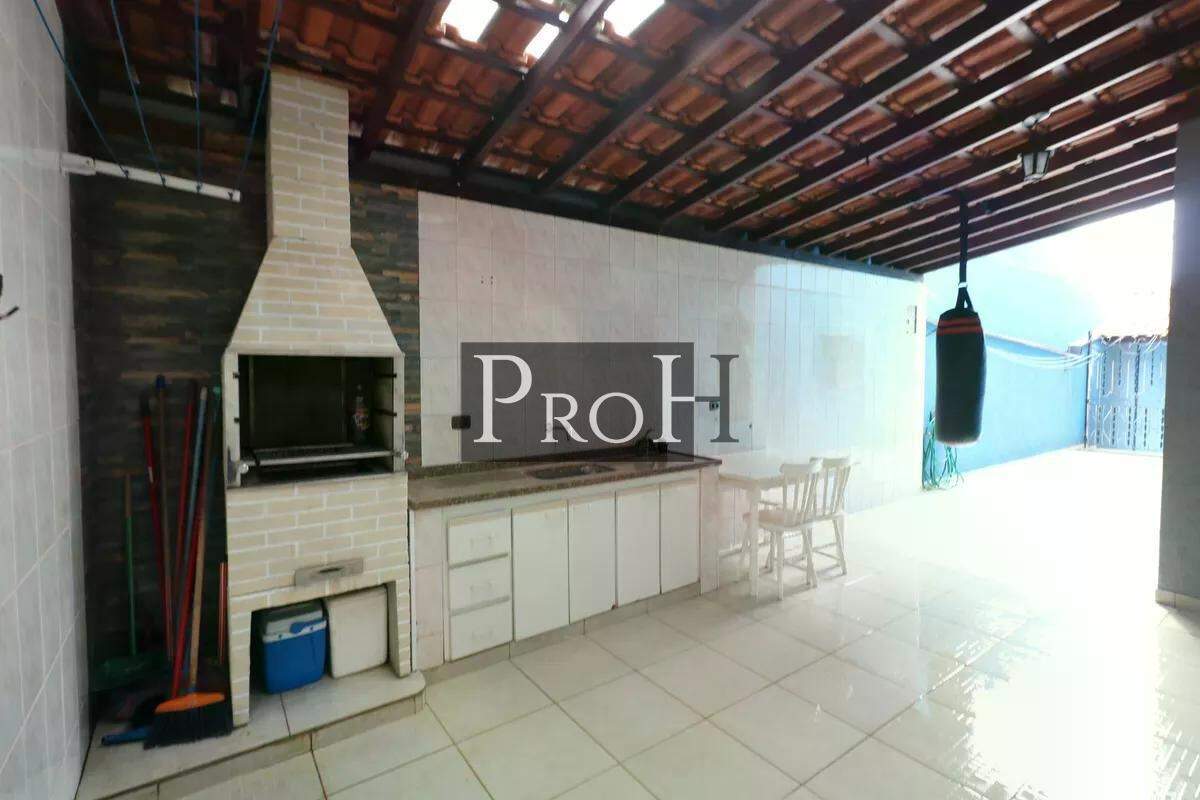 Casa, 4 quartos, 117 m² - Foto 1