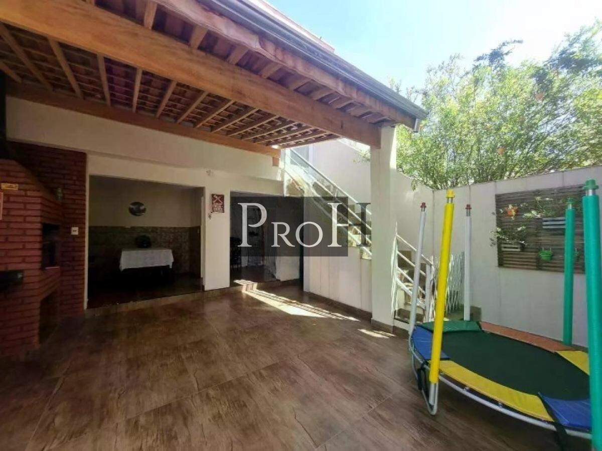 Sobrado, 3 quartos, 206 m² - Foto 1