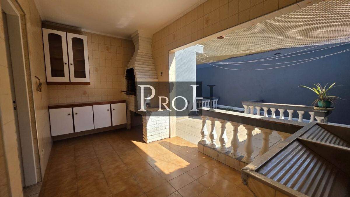 Sobrado, 3 quartos, 270 m² - Foto 1