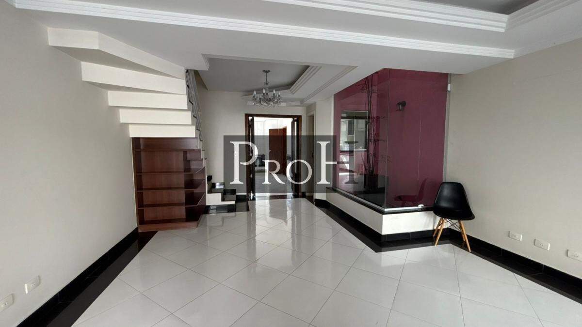Sobrado, 3 quartos, 226 m² - Foto 1