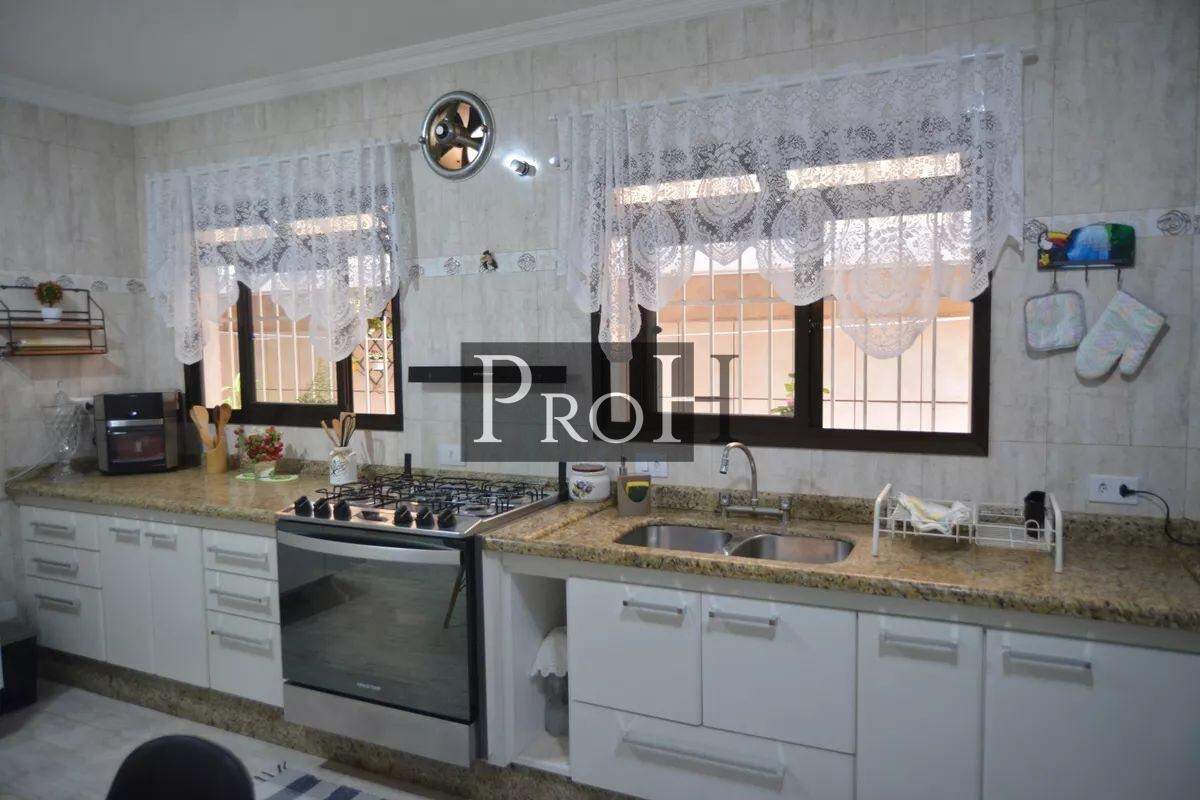 Casa, 3 quartos, 250 m² - Foto 25