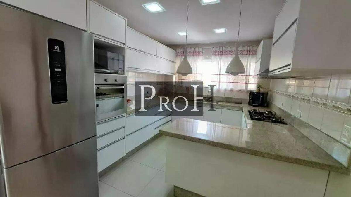 Casa, 3 quartos, 294 m² - Foto 3