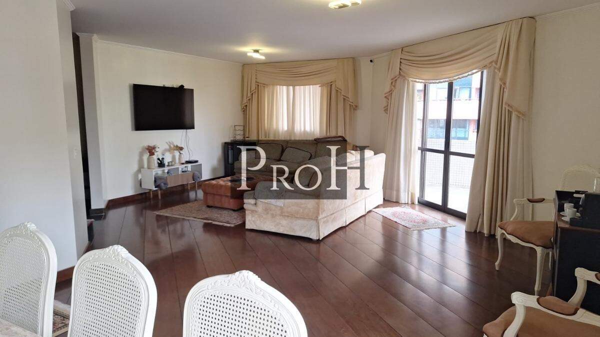 Apartamento, 4 quartos, 230 m² - Foto 1