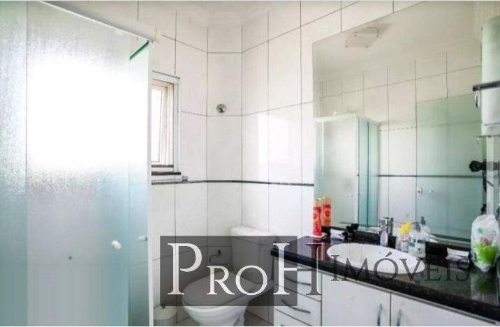 Casa à venda com 3 quartos, 194m² - Foto 2
