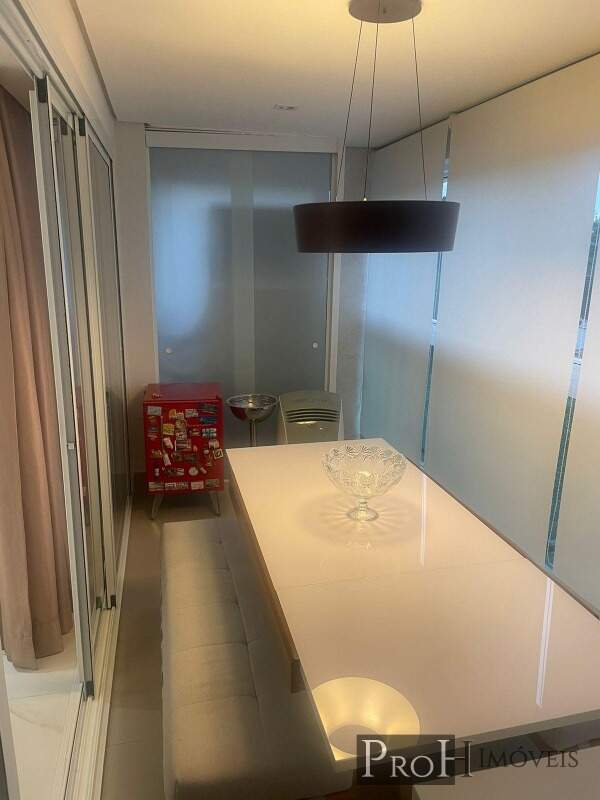 Apartamento, 3 quartos, 197 m² - Foto 2