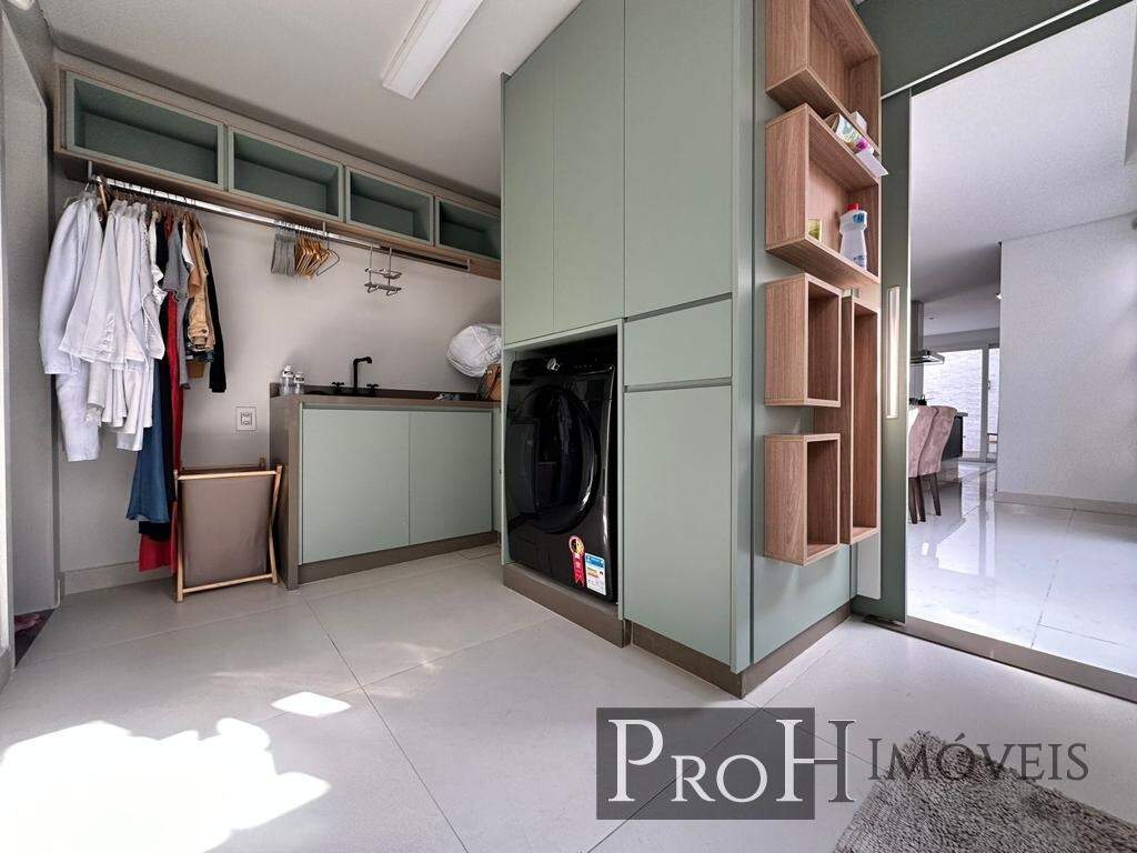 Sobrado, 3 quartos, 298 m² - Foto 3