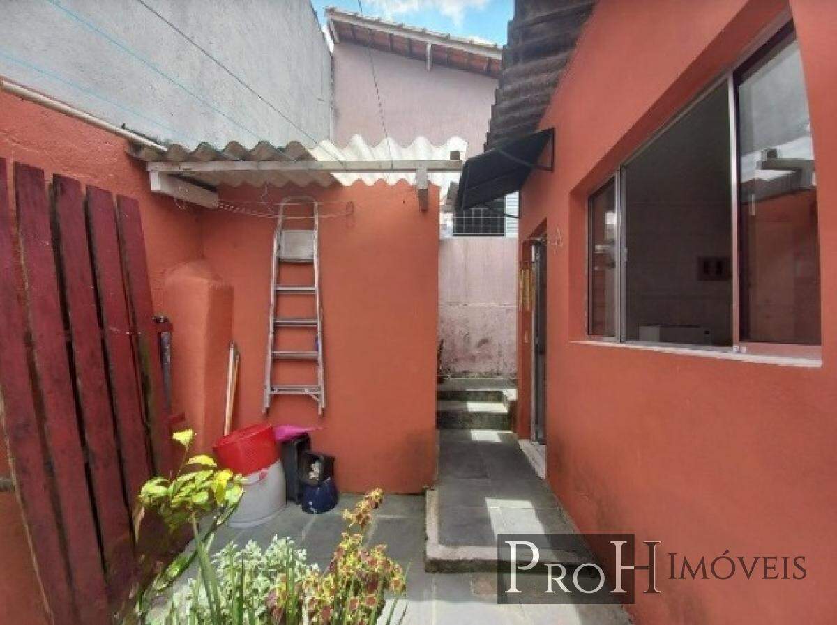 Casa à venda com 3 quartos, 205m² - Foto 3
