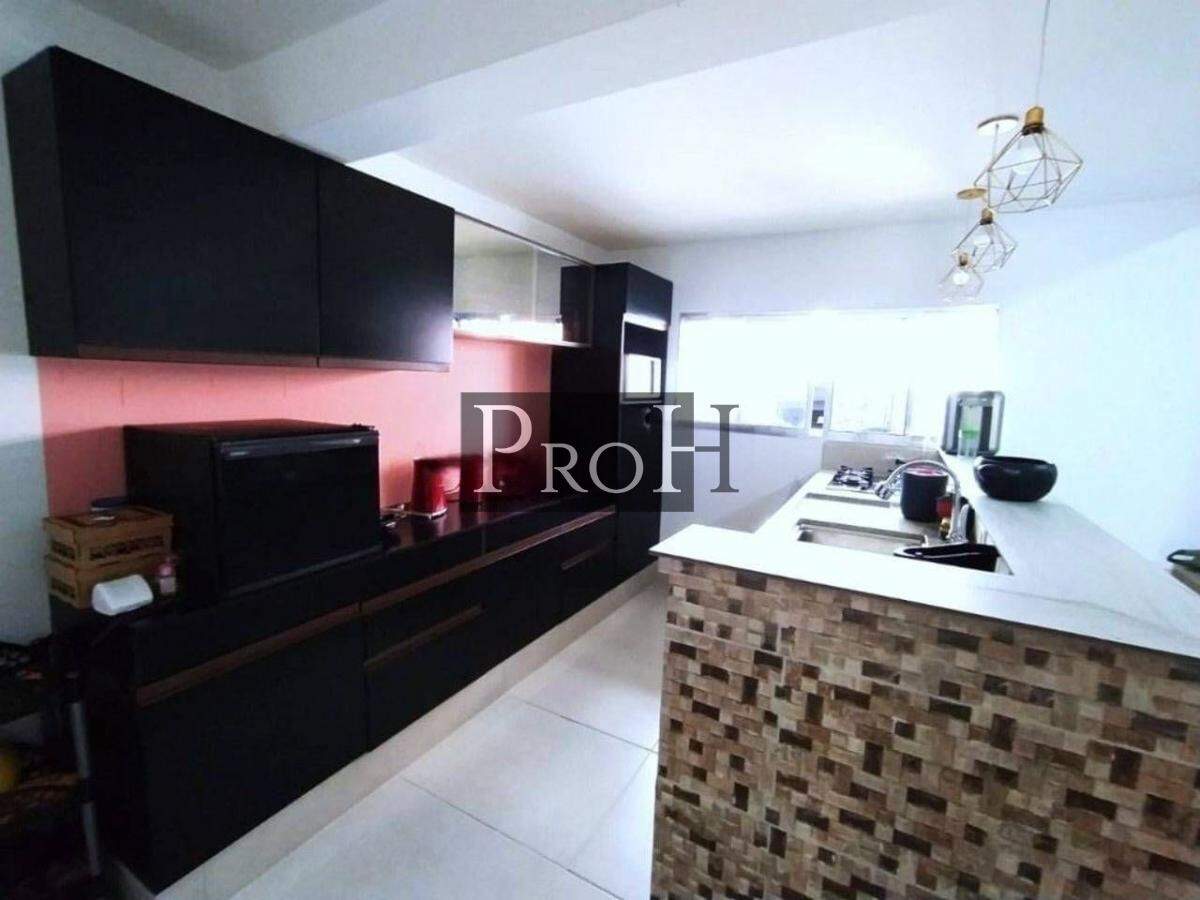 Casa à venda com 4 quartos, 200m² - Foto 8