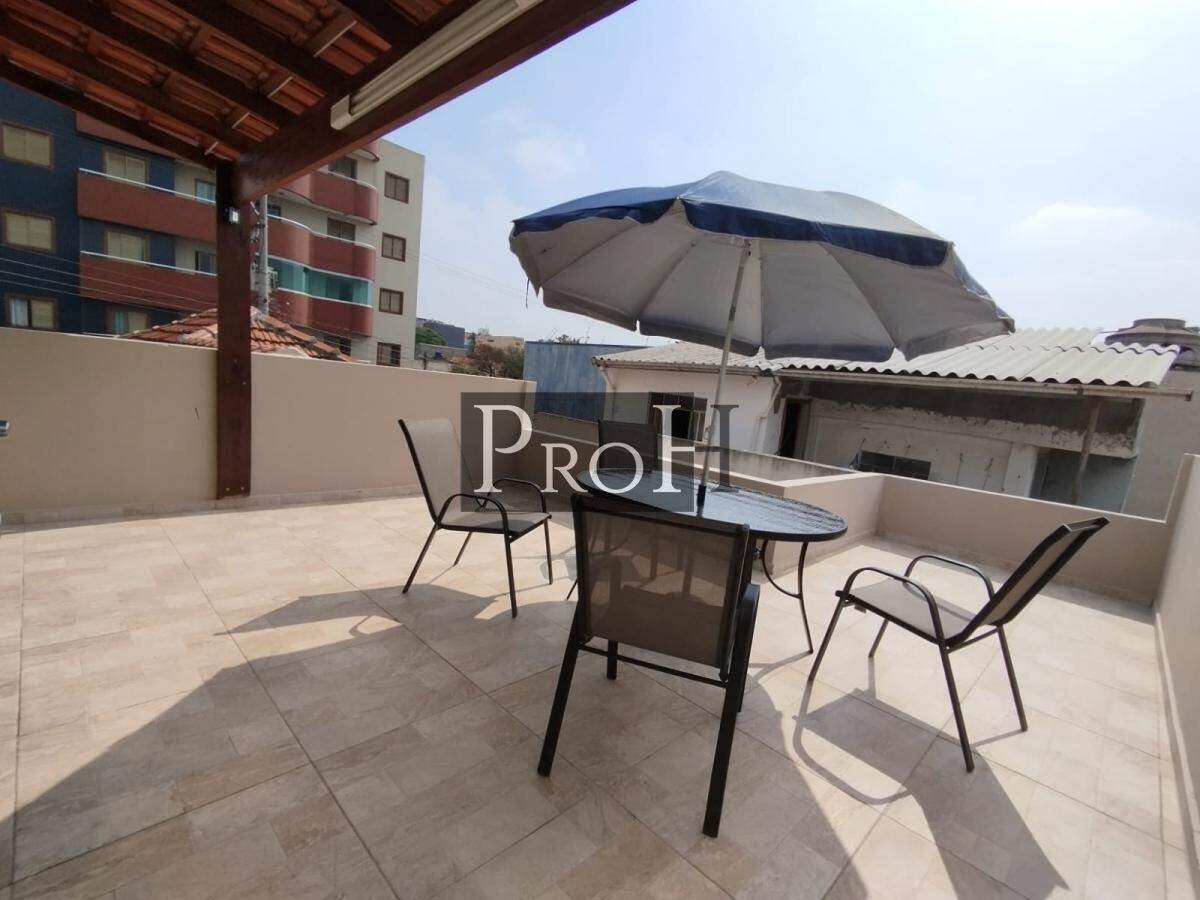 Casa à venda com 4 quartos, 200m² - Foto 27