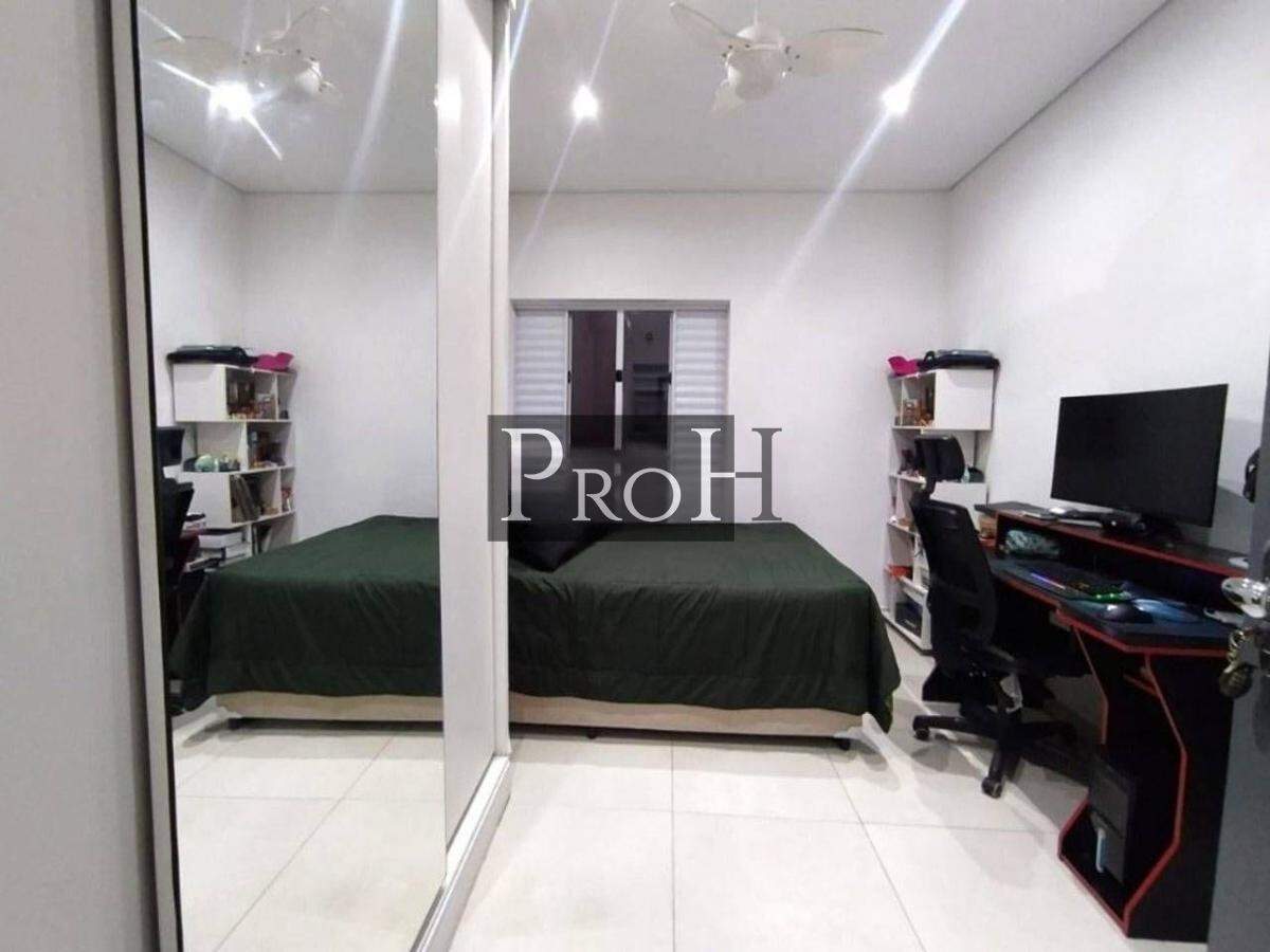 Casa à venda com 4 quartos, 200m² - Foto 14