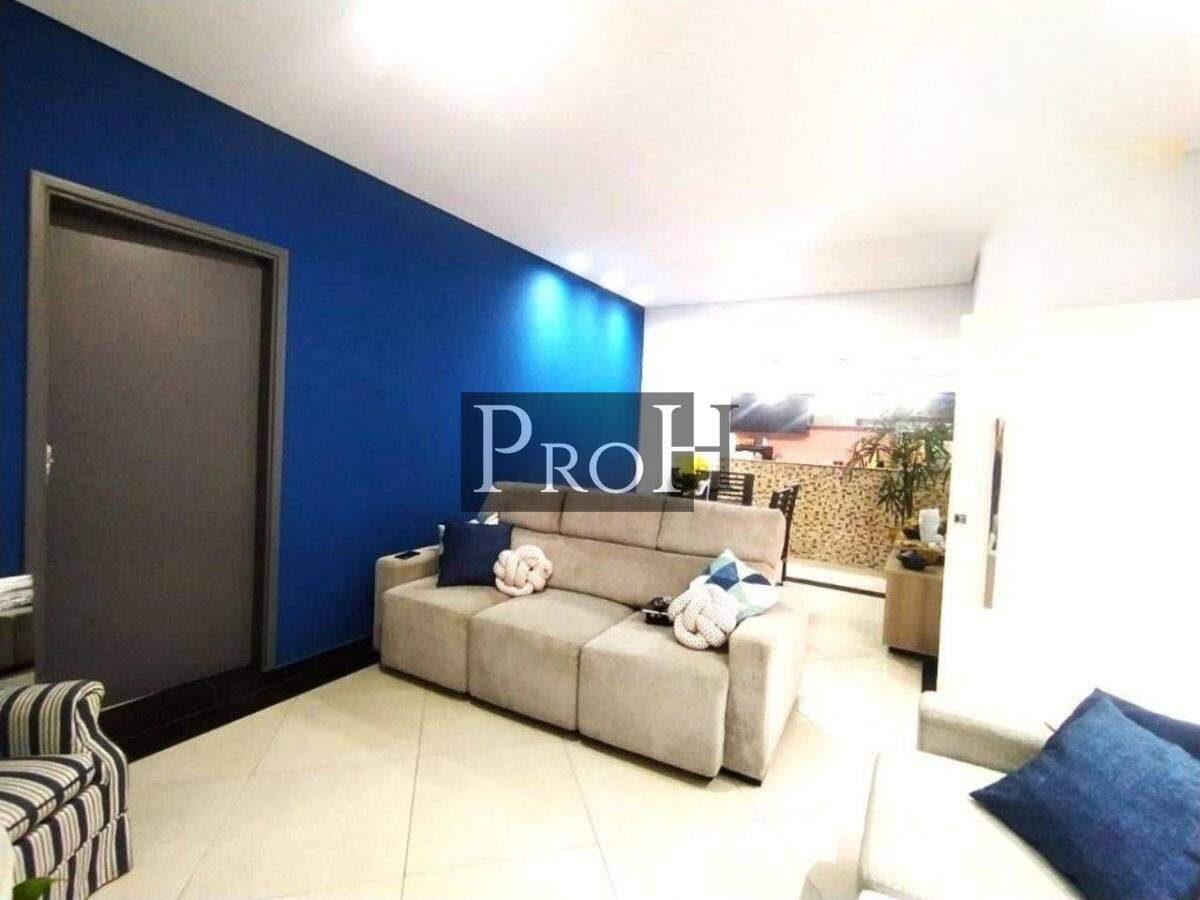 Casa à venda com 4 quartos, 200m² - Foto 1