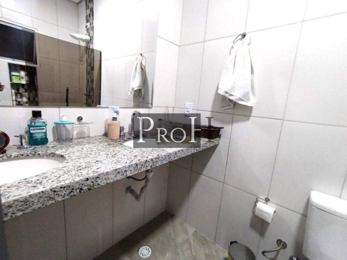 Casa à venda com 4 quartos, 200m² - Foto 23