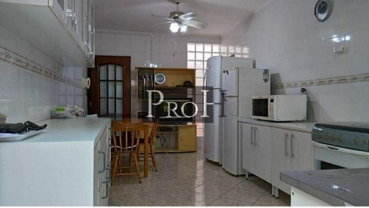 Casa à venda com 3 quartos, 234m² - Foto 9