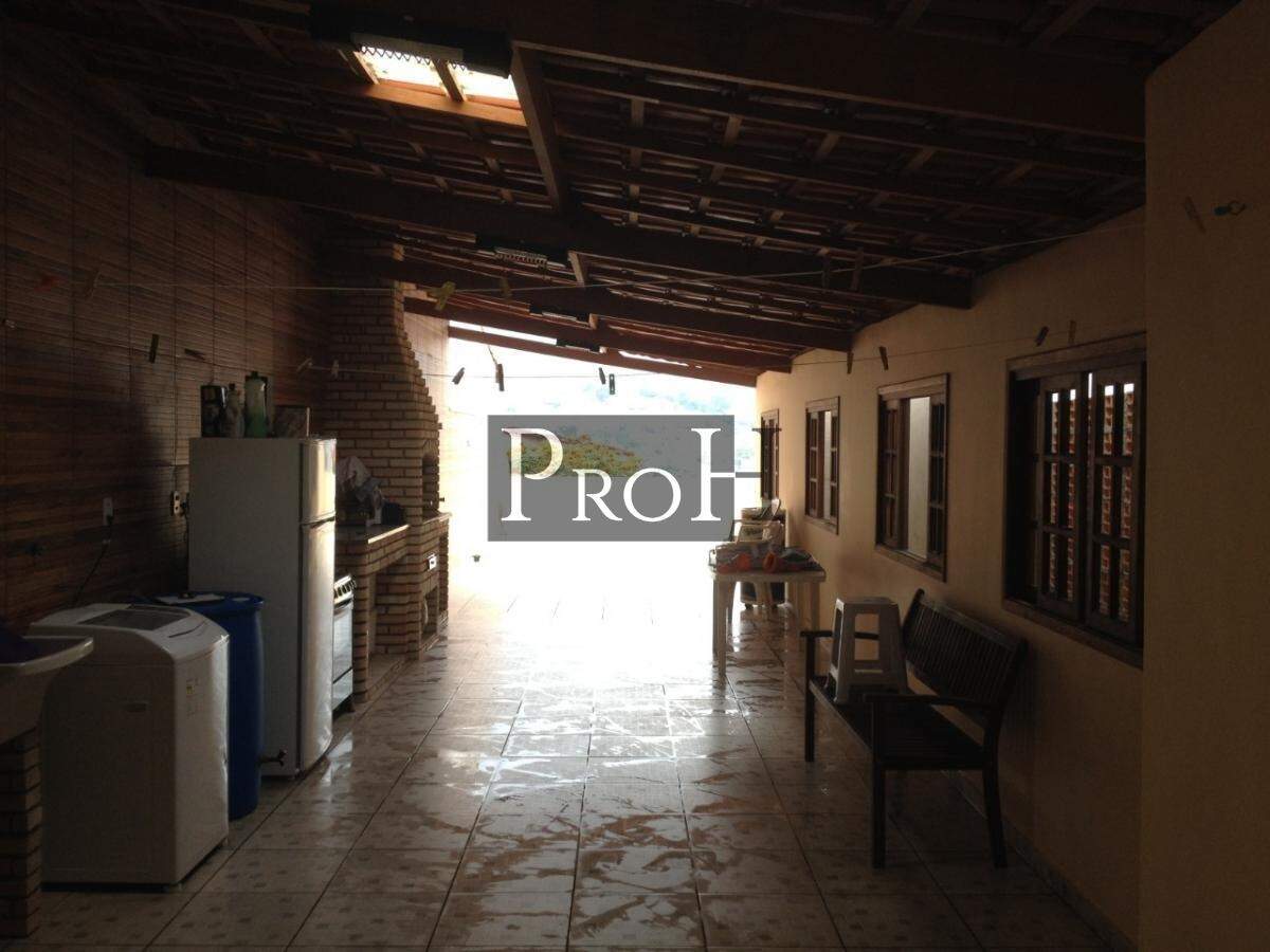 Sobrado à venda com 2 quartos, 240m² - Foto 2
