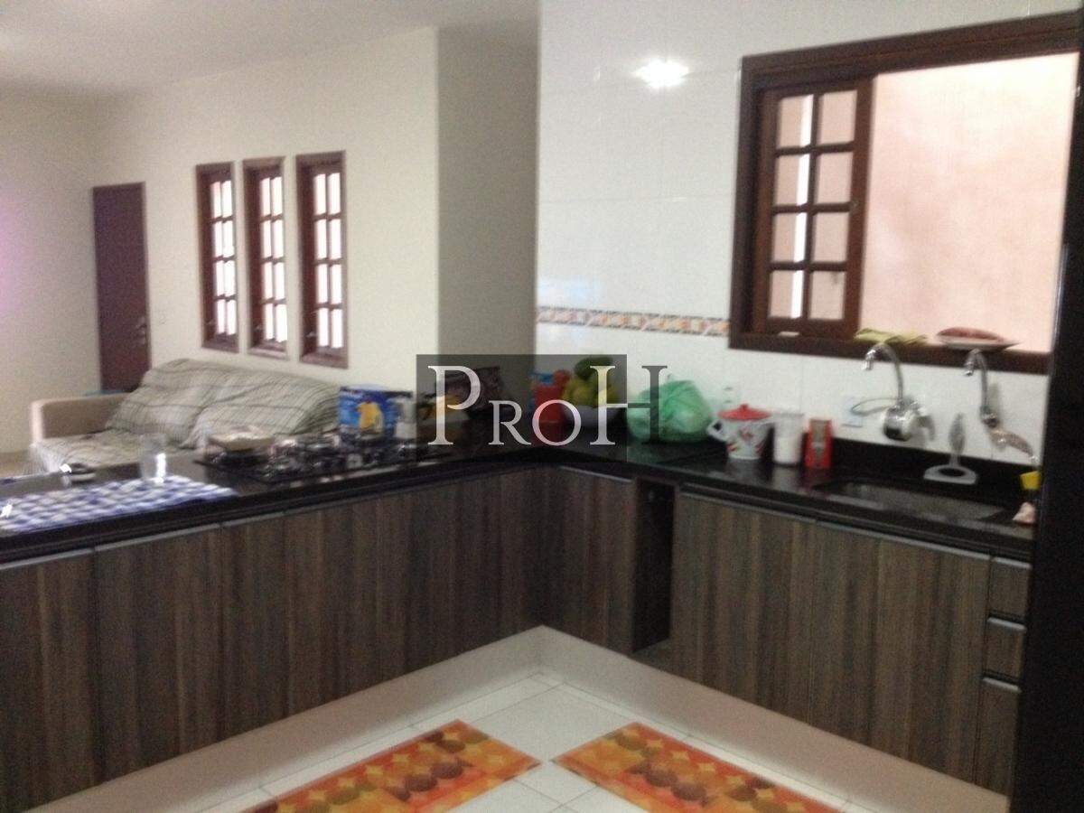 Sobrado à venda com 2 quartos, 240m² - Foto 13