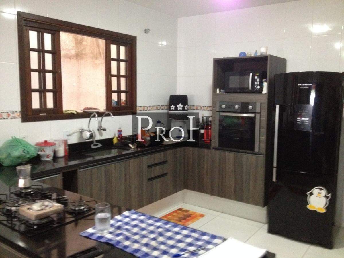 Sobrado à venda com 2 quartos, 240m² - Foto 14