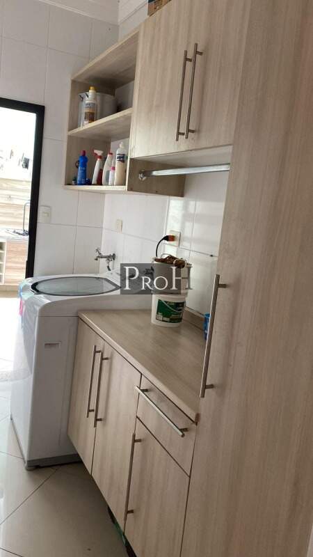 Sobrado à venda com 4 quartos, 200m² - Foto 2