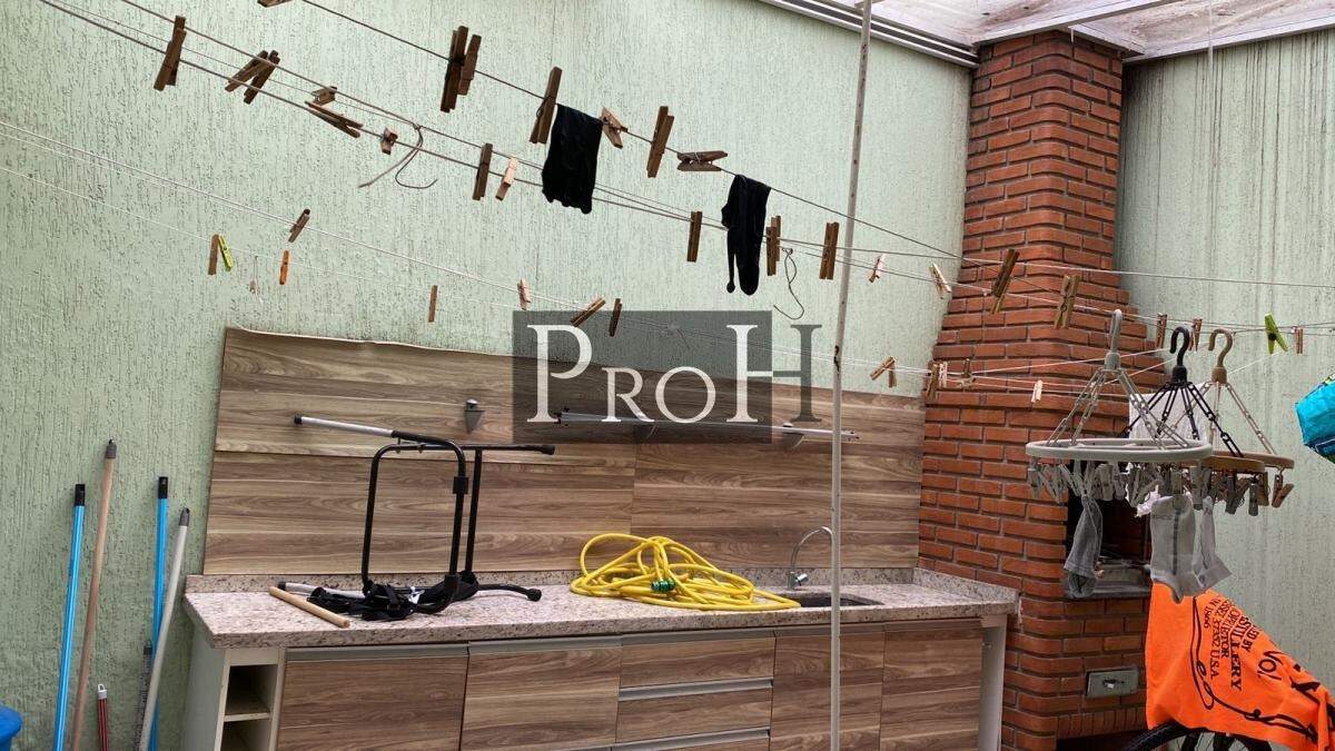 Sobrado à venda com 4 quartos, 200m² - Foto 4