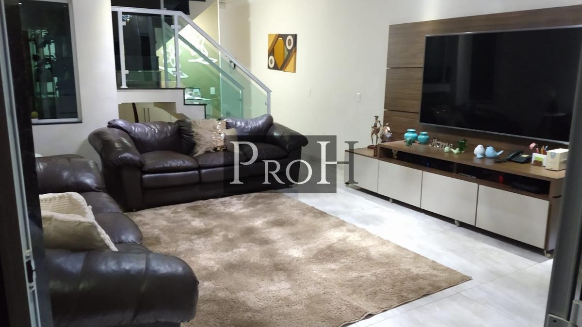 Sobrado, 3 quartos, 236 m² - Foto 1