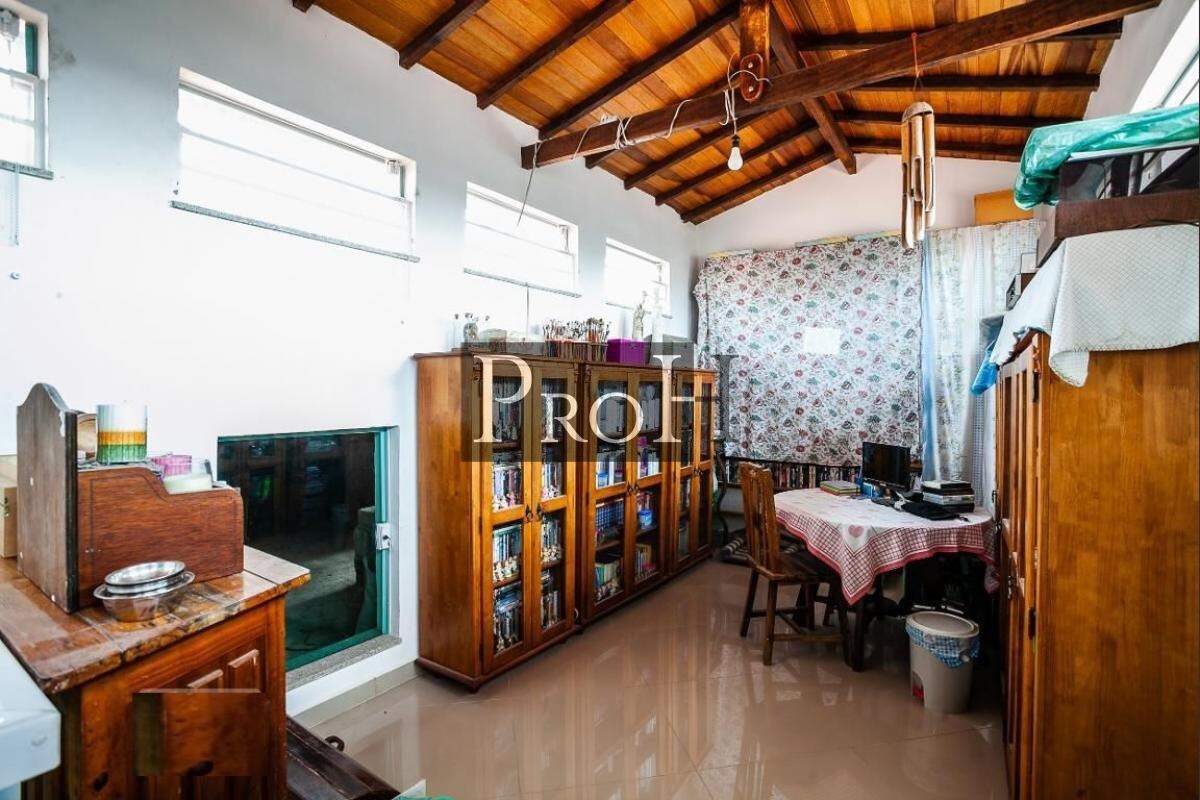 Casa à venda com 4 quartos, 222m² - Foto 28